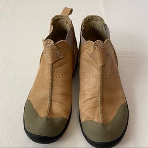 Montrail CTX leather ankle boots women’s size 8 Slip On Leather Stitched Trim